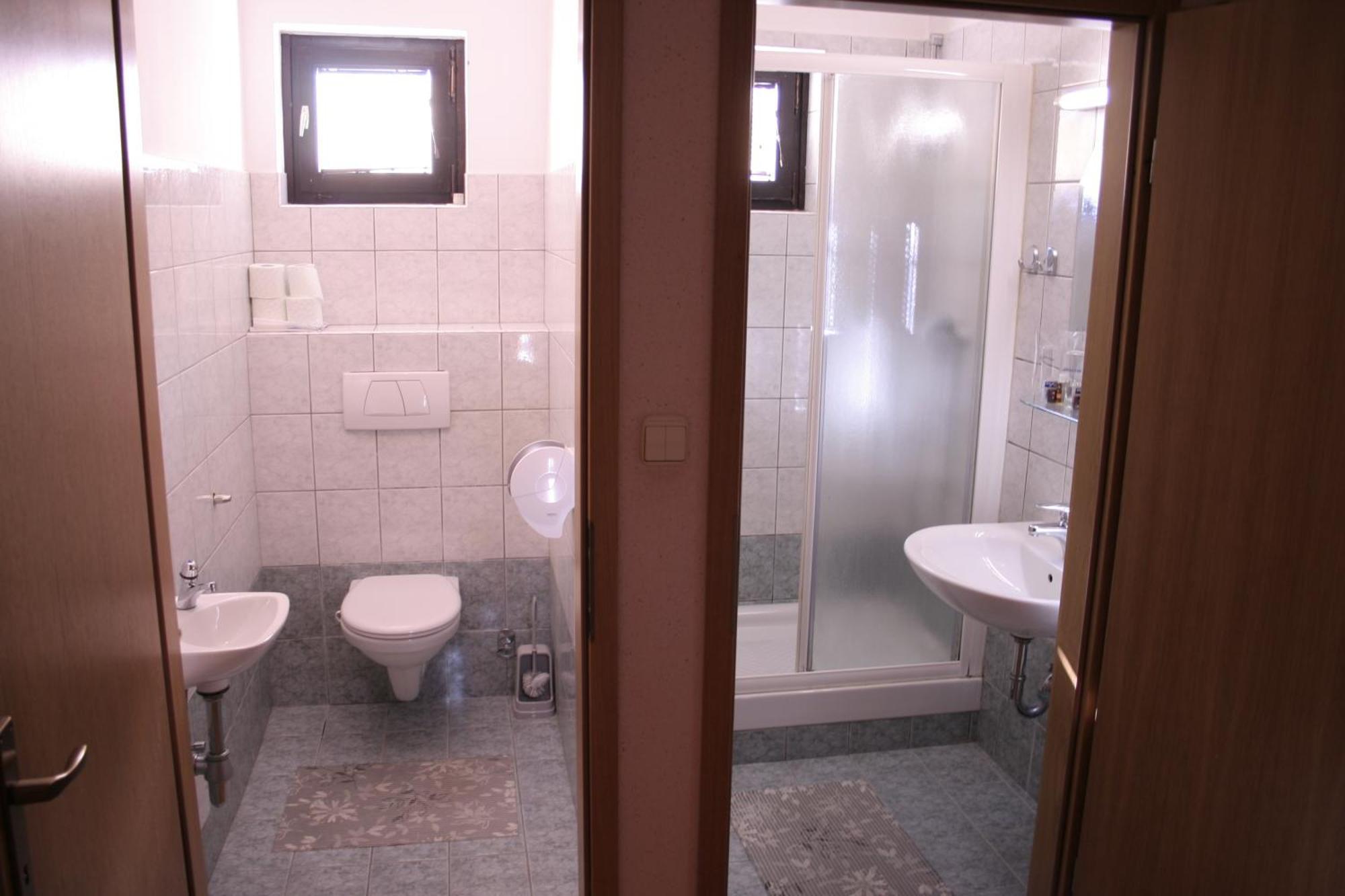 Guesthouse Janez Maribor Extérieur photo